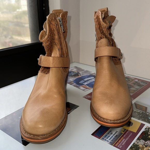 Rag & Bone Leather Bootie NWOT - Picture 4 of 12